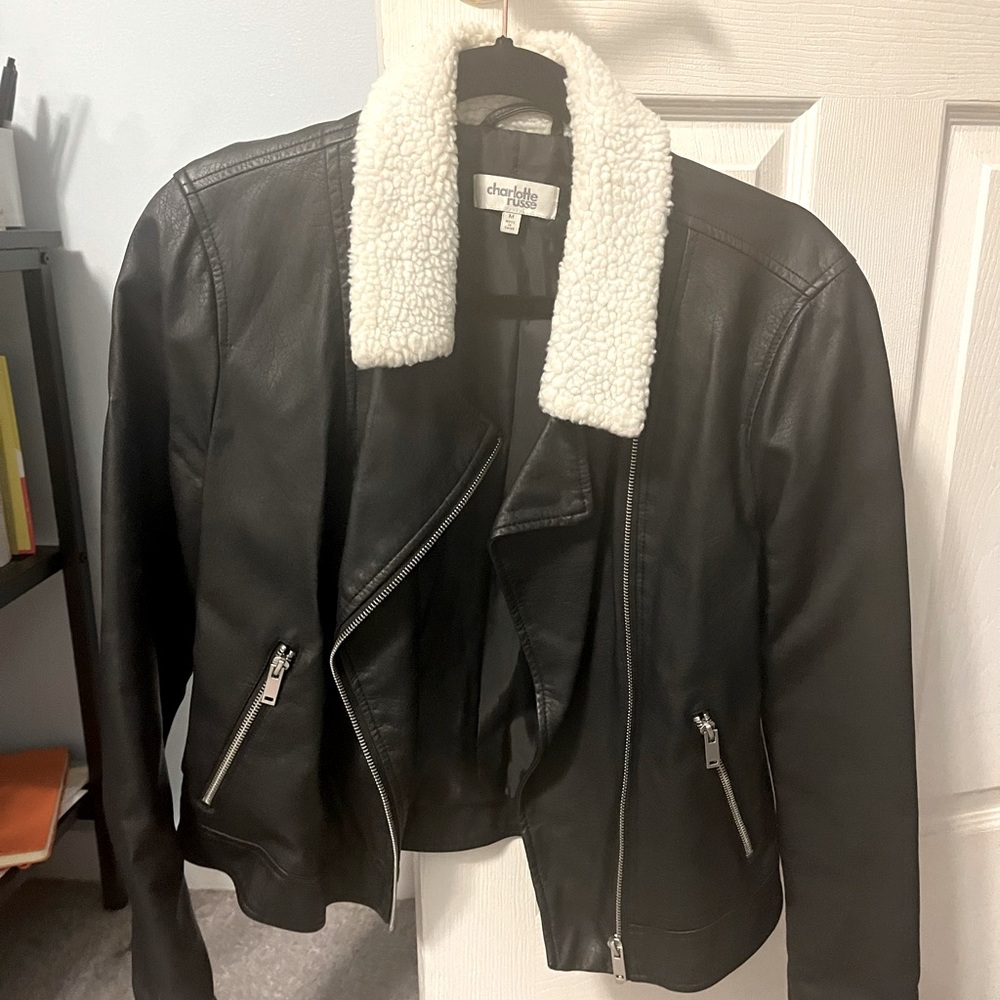 Leather jacket with white Sherpa collar